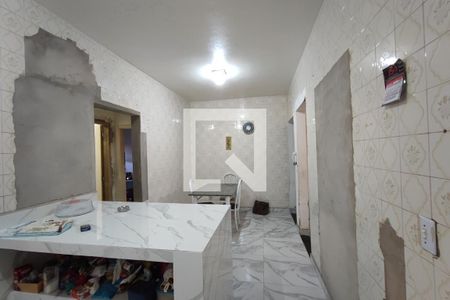 Casa à venda com 330m², 4 quartos e 1 vagaCozinha e Copa