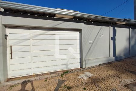 Casa à venda com 330m², 4 quartos e 1 vagaPLACA INSTALADA NA FACHADA