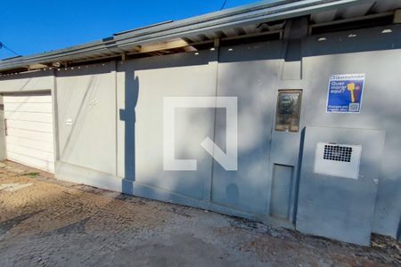 Casa à venda com 330m², 4 quartos e 1 vagaPLACA INSTALADA NA FACHADA