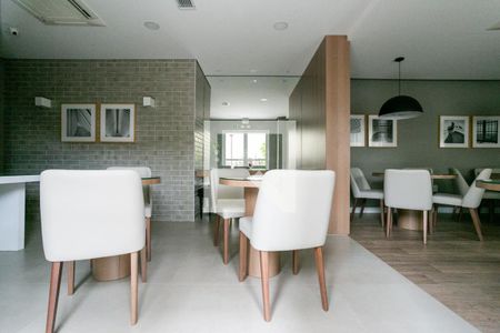 Apartamento para alugar com 50m², 2 quartos e 1 vaga Apartamento para alugar com 50m², 2 quartos e 1 vagaÁrea comum - Salão de festas