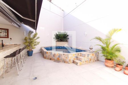 Casa à venda com 300m², 4 quartos e 4 vagasPiscina