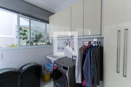 Casa à venda com 300m², 4 quartos e 4 vagasÁrea de Serviço