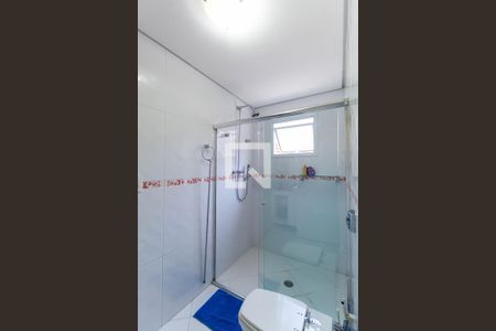 Casa à venda com 300m², 4 quartos e 4 vagasBanheiro da Suíte 2