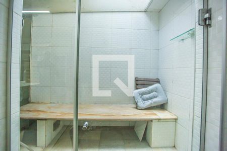 Casa à venda com 675m², 5 quartos e 8 vagas Casa à venda com 675m², 5 quartos e 8 vagasSauna