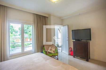 Casa à venda com 675m², 5 quartos e 8 vagas Casa à venda com 675m², 5 quartos e 8 vagasSuíte 3