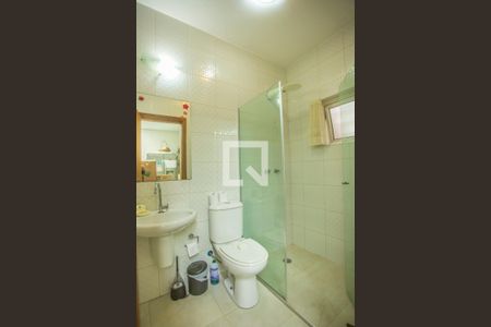 Casa à venda com 675m², 5 quartos e 8 vagas Casa à venda com 675m², 5 quartos e 8 vagasBanheiro