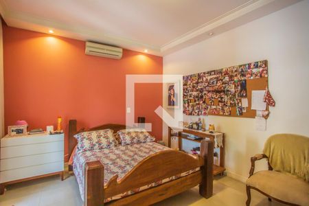 Casa à venda com 675m², 5 quartos e 8 vagas Casa à venda com 675m², 5 quartos e 8 vagasSuíte 2
