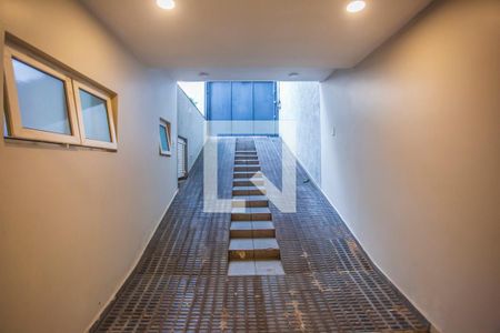Casa à venda com 675m², 5 quartos e 8 vagas Casa à venda com 675m², 5 quartos e 8 vagasGaragem