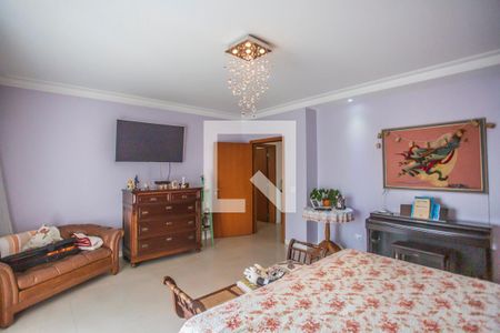 Casa à venda com 675m², 5 quartos e 8 vagas Casa à venda com 675m², 5 quartos e 8 vagasSuíte