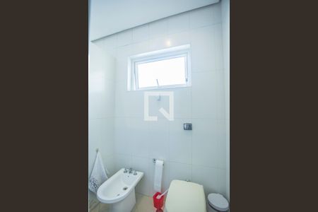 Casa à venda com 675m², 5 quartos e 8 vagas Casa à venda com 675m², 5 quartos e 8 vagasBanheiro Suíte