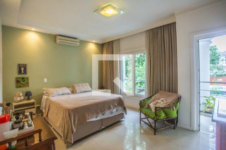 Casa à venda com 675m², 5 quartos e 8 vagas Casa à venda com 675m², 5 quartos e 8 vagasSuí