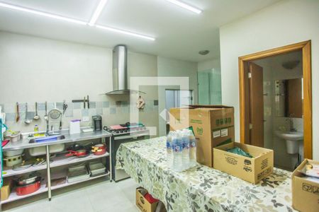 Casa à venda com 675m², 5 quartos e 8 vagas Casa à venda com 675m², 5 quartos e 8 vagasSala de Ginastica