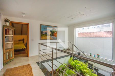 Casa à venda com 675m², 5 quartos e 8 vagas Casa à venda com 675m², 5 quartos e 8 vagasHall