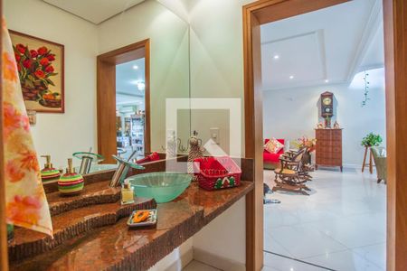 Casa à venda com 675m², 5 quartos e 8 vagas Casa à venda com 675m², 5 quartos e 8 vagaslavabo