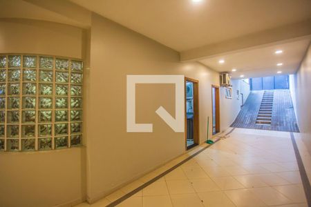 Casa à venda com 675m², 5 quartos e 8 vagas Casa à venda com 675m², 5 quartos e 8 vagasGaragem