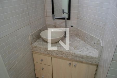 Apartamento à venda com 240m², 4 quartos e 3 vagas Apartamento à venda com 240m², 4 quartos e 3 vagasLavabo