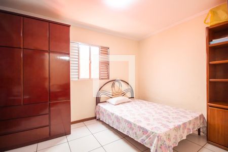 Quarto 1 de casa à venda com 3 quartos, 125m² em Santo Antônio, Osasco