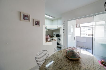 Apartamento à venda com 96m², 3 quartos e 2 vagasCozinha