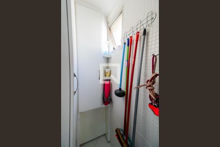 Apartamento à venda com 96m², 3 quartos e 2 vagasBanheiro da Área de Serviço