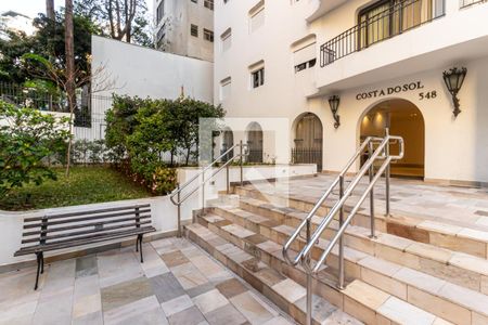 Apartamento à venda com 101m², 3 quartos e 2 vagasFachada