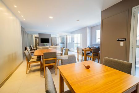 Apartamento para alugar com 47m², 2 quartos e 1 vaga Apartamento para alugar com 47m², 2 quartos e 1 vagaÁrea comum - Salão de festas
