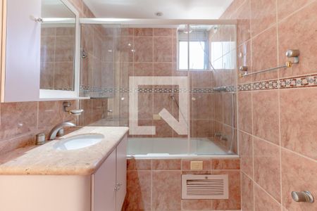 Banheiro do Quarto 1 de apartamento à venda com 4 quartos, 170m² em Indianópolis, São Paulo