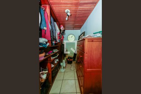 Closet de casa à venda com 3 quartos, 160m² em Tristeza, Porto Alegre
