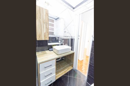 Apartamento para alugar com 65m², 2 quartos e sem vaga Apartamento para alugar com 65m², 2 quartos e sem vagaBanheiro
