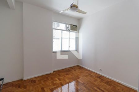 Quarto 1 de apartamento para alugar com 2 quartos, 65m² em Laranjeiras, Rio de Janeiro