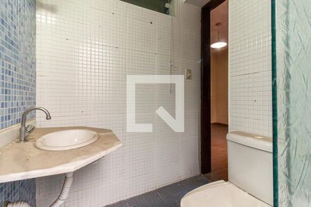 Casa à venda com 205m², 3 quartos e 2 vagasSuíte 2 - Banheiro