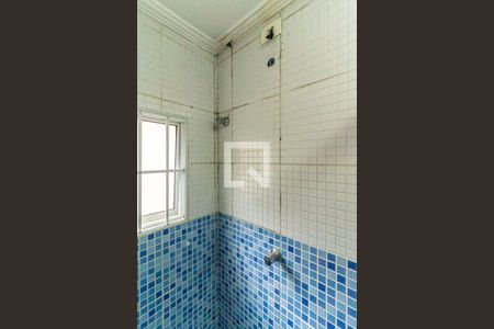 Casa à venda com 205m², 3 quartos e 2 vagasSuíte 1 - Banheiro