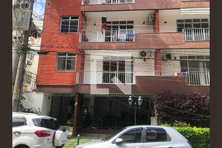 Apartamento à venda com 72m², 2 quartos e 1 vagaFachada