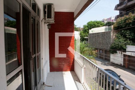 Apartamento à venda com 72m², 2 quartos e 1 vagaVaranda