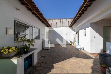 Casa à venda com 198m², 3 quartos e 3 vagasÁrea Externa