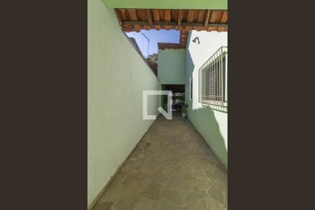 Casa à venda com 198m², 3 quartos e 3 vagasCorredor Lateral