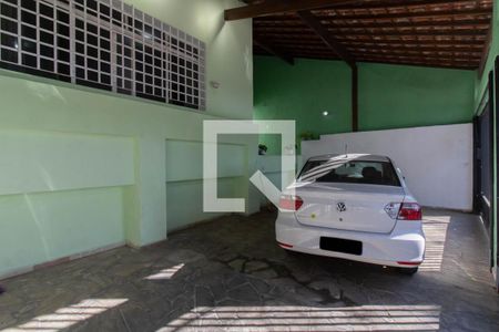 Casa à venda com 198m², 3 quartos e 3 vagasGaragem