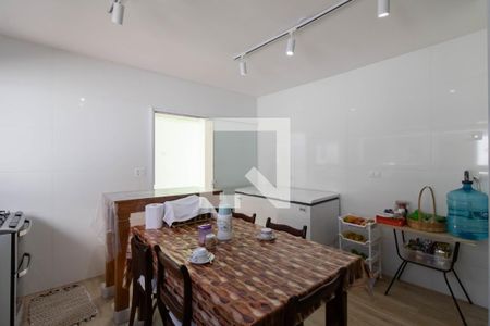 Casa à venda com 198m², 3 quartos e 3 vagasCozinha