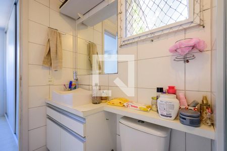 Banheiro da Suíte de apartamento à venda com 3 quartos, 71m² em Cavalhada, Porto Alegre