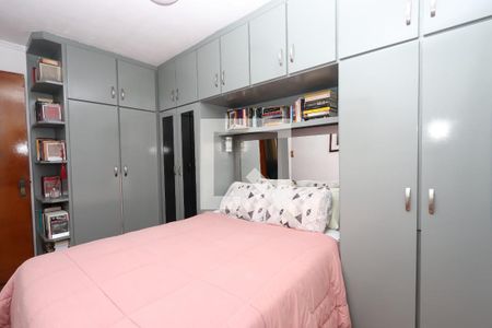 Quarto 1 de apartamento para alugar com 2 quartos, 51m² em Jardim Três Marias, São Paulo