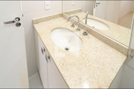 Apartamento para alugar com 73m², 2 quartos e 2 vagasBanheiro da Suíte