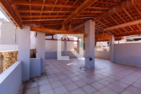 Casa à venda com 116m², 2 quartos e 1 vaga Casa à venda com 116m², 2 quartos e 1 vagaÁrea externa