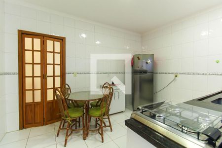 Casa à venda com 116m², 2 quartos e 1 vaga Casa à venda com 116m², 2 quartos e 1 vagaCozinha