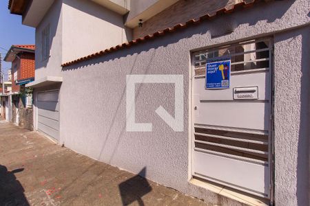 Casa à venda com 116m², 2 quartos e 1 vaga Casa à venda com 116m², 2 quartos e 1 vagaFachada