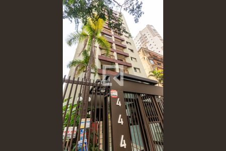 Apartamento à venda com 120m², 3 quartos e 1 vaga Apartamento à venda com 120m², 3 quartos e 1 vagaFachada