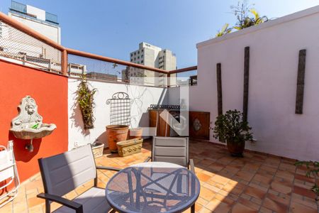 Apartamento à venda com 120m², 3 quartos e 1 vaga Apartamento à venda com 120m², 3 quartos e 1 vagaQuintal