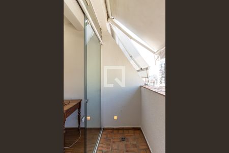 Apartamento à venda com 120m², 3 quartos e 1 vaga Apartamento à venda com 120m², 3 quartos e 1 vagaSala - Varanda