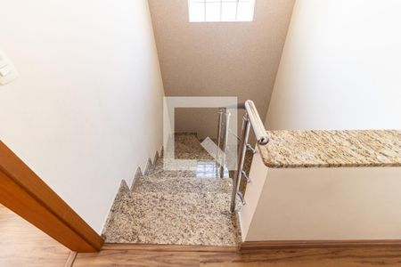 Casa à venda com 149m², 3 quartos e 2 vagasEscada