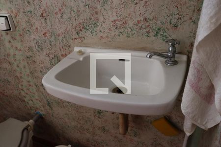 Casa à venda com 289m², 3 quartos e 2 vagasDetalhe do banheiro de serviço 