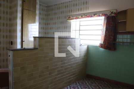 Casa à venda com 289m², 3 quartos e 2 vagasCozinha 