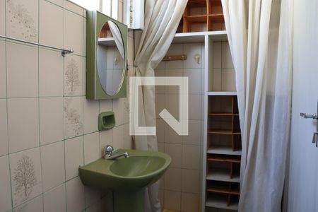 Casa à venda com 289m², 3 quartos e 2 vagasBanheiro do quarto 2